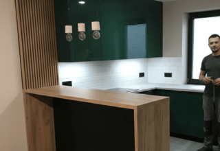 кухні зі скляними фасадами