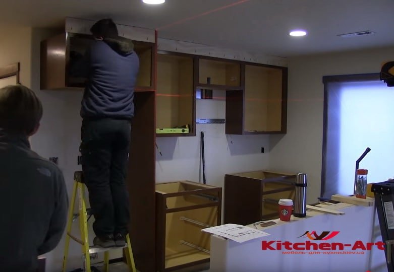 ПАРАЛЛЕЛЬНАЯ КУХНЯ НА ЗАКАЗ В кИЕВЕ