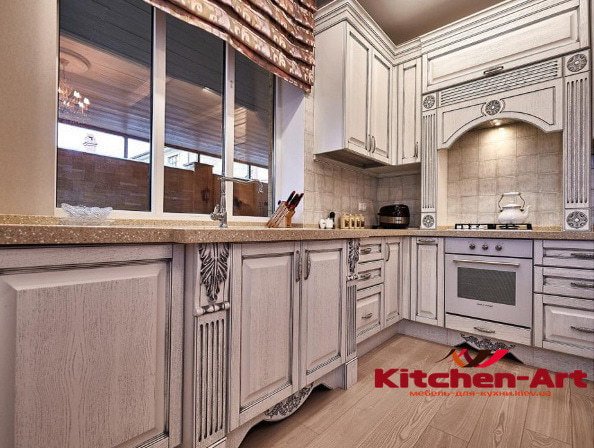 классическая угловая кухонная мебель на заказ с островом