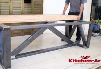 Офисная стол в переговорную ЛОФТ на заказ