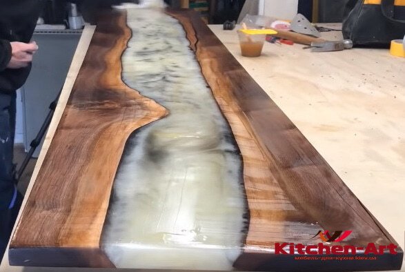 Столы из эпоксидной смолы и SLAB