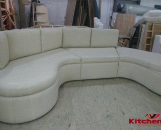 модульный фигурный диван