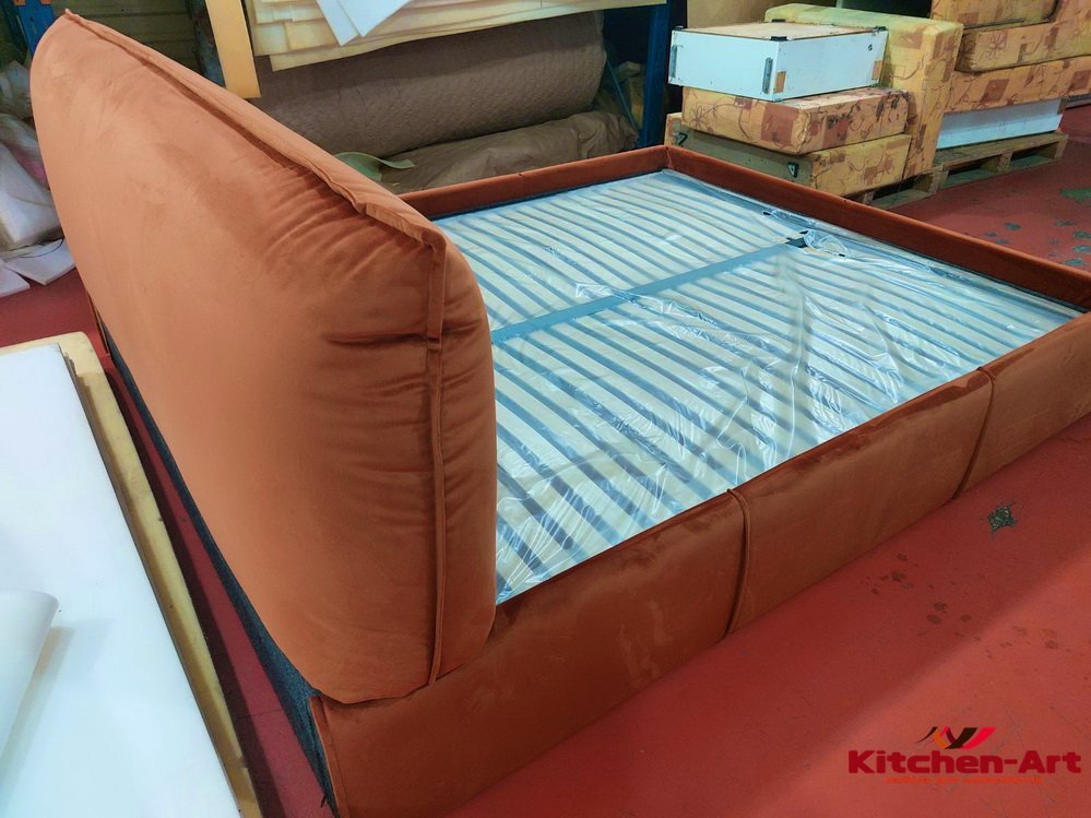 изготовление мягкой мебели на заказ - кровать KitchenArt