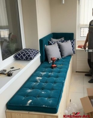 кровать-подиум на лоджии Идеи