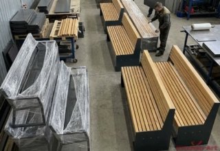 современные уличные скамьи для обустройства ЖК