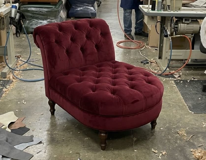 замовити нестандартний пуфик за індивідуальним ескізом