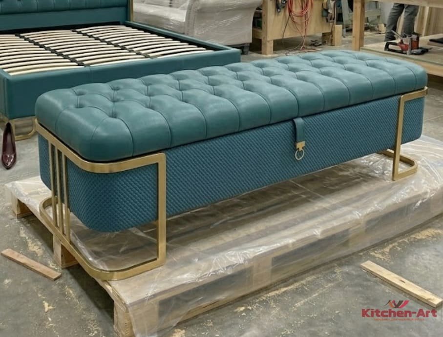 елітний пуф з каретною стяжкою капітоне