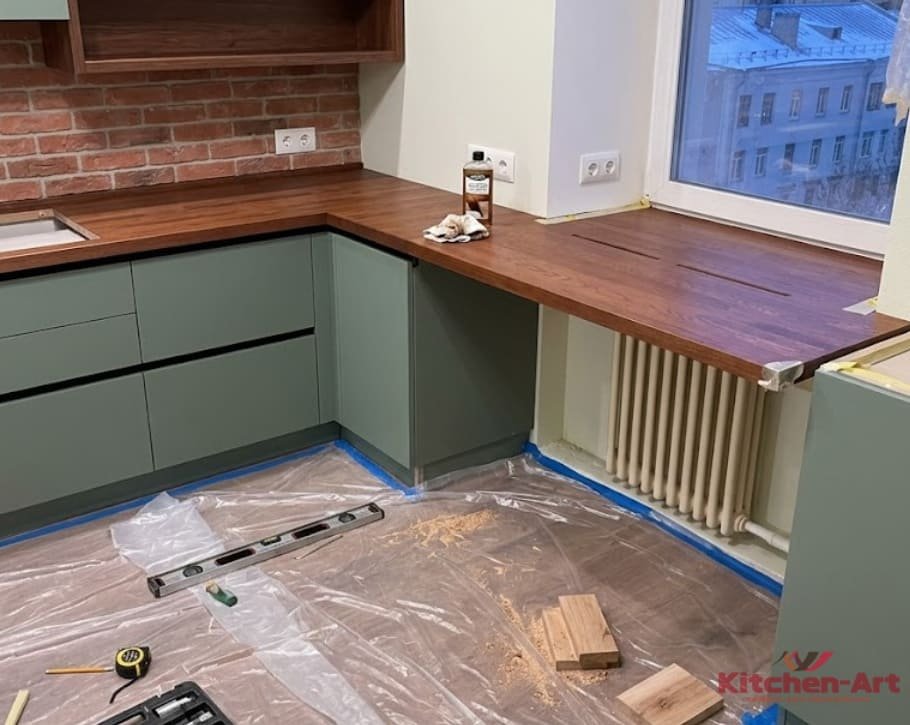 Стільниця для кутової кухні з масиву дерева