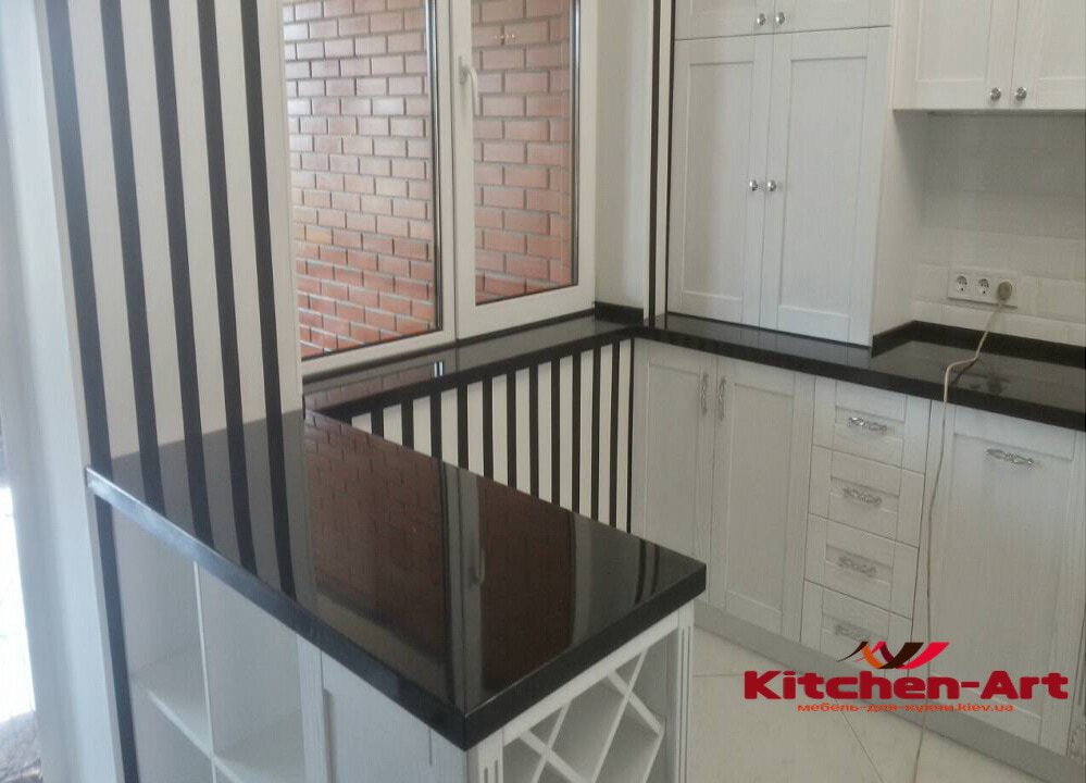 кухня с деревянными фасадами под заказ в Борисполе