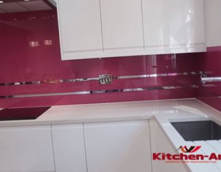 установка кухонного фартука из стекла Киев