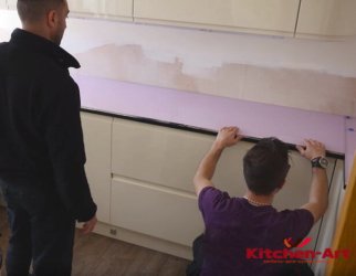 установка фартука из стекла в Кухню КИев