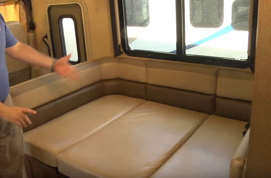 диван со спальным местом на яхту
