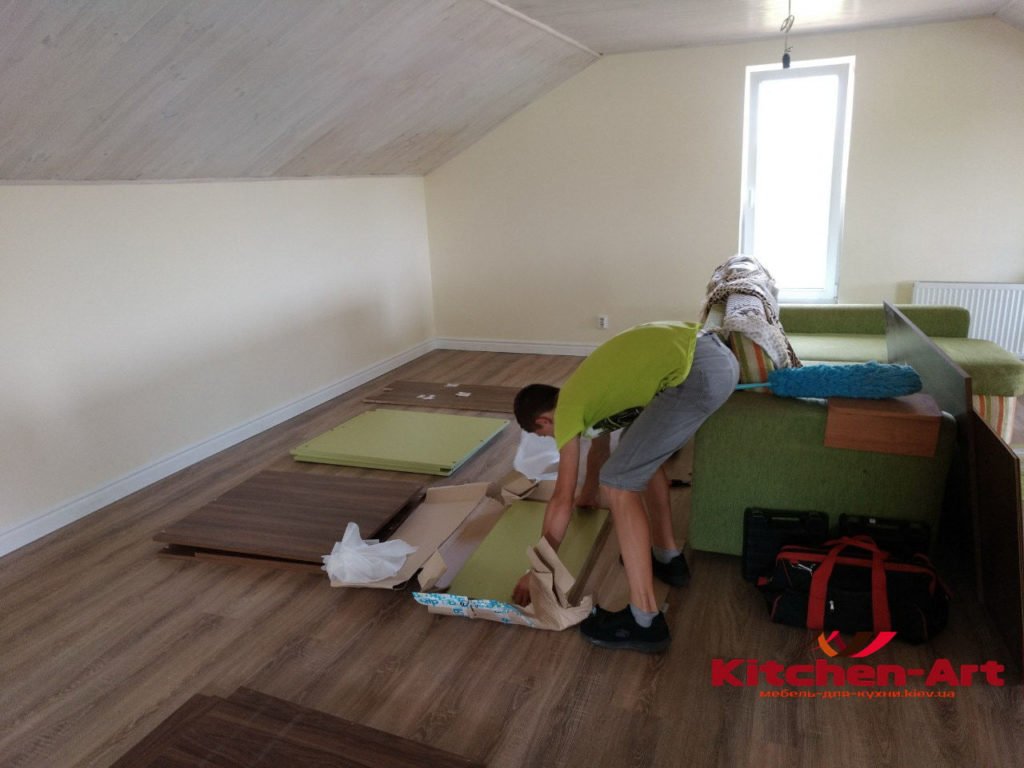 изготовление мебели в мансарду