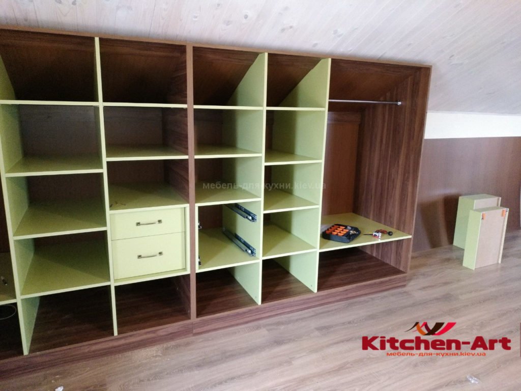 проект мебели для мансарды