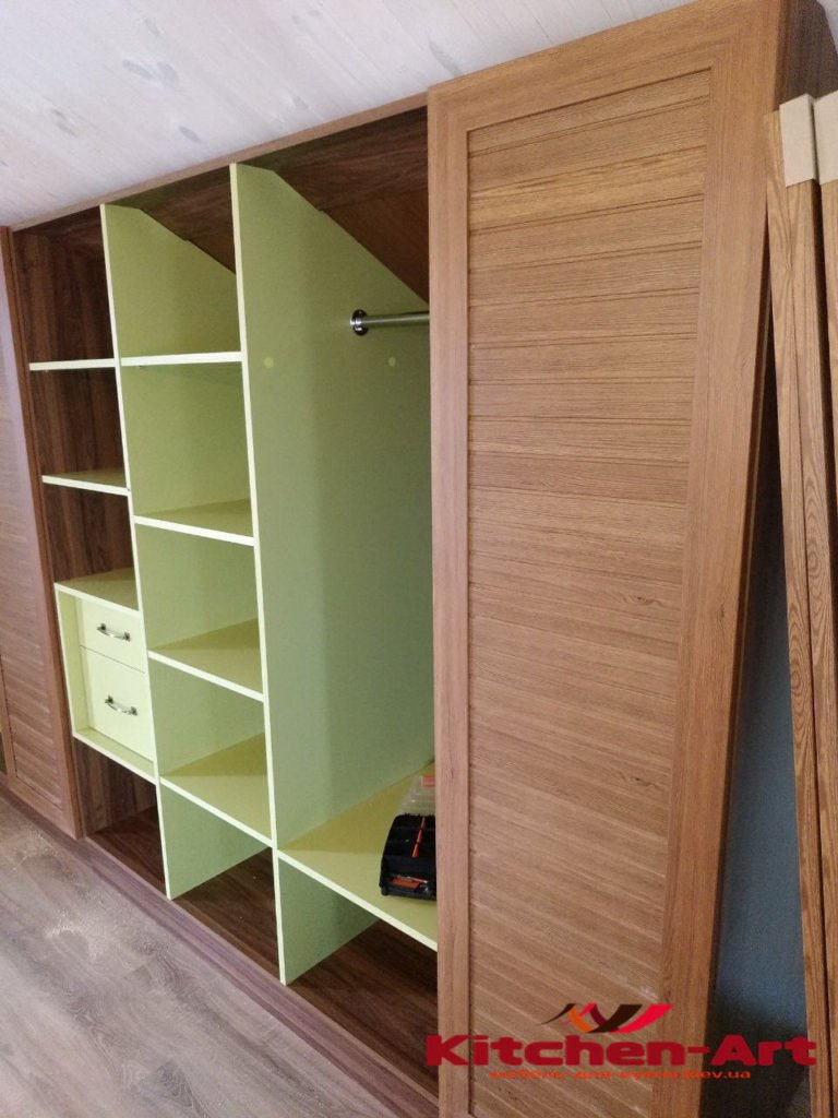 эсклюзивная мебель в мансарду Киев