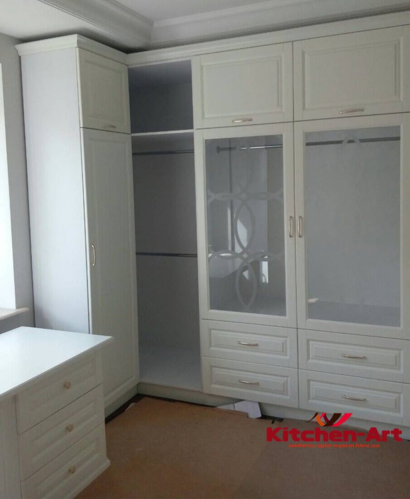 Мебель в гостинную из массива ясеня на заказ