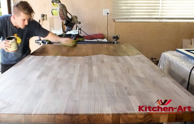 покраска столешницы из дерева покрытие деревянной столешницы в кухню