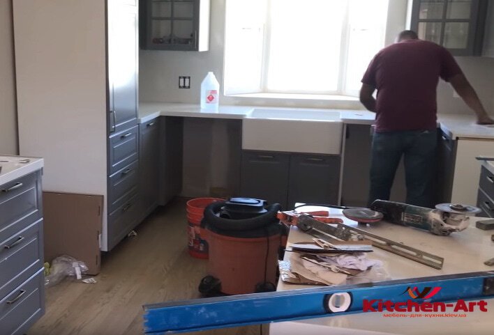 п образная кухня в Вышгороде