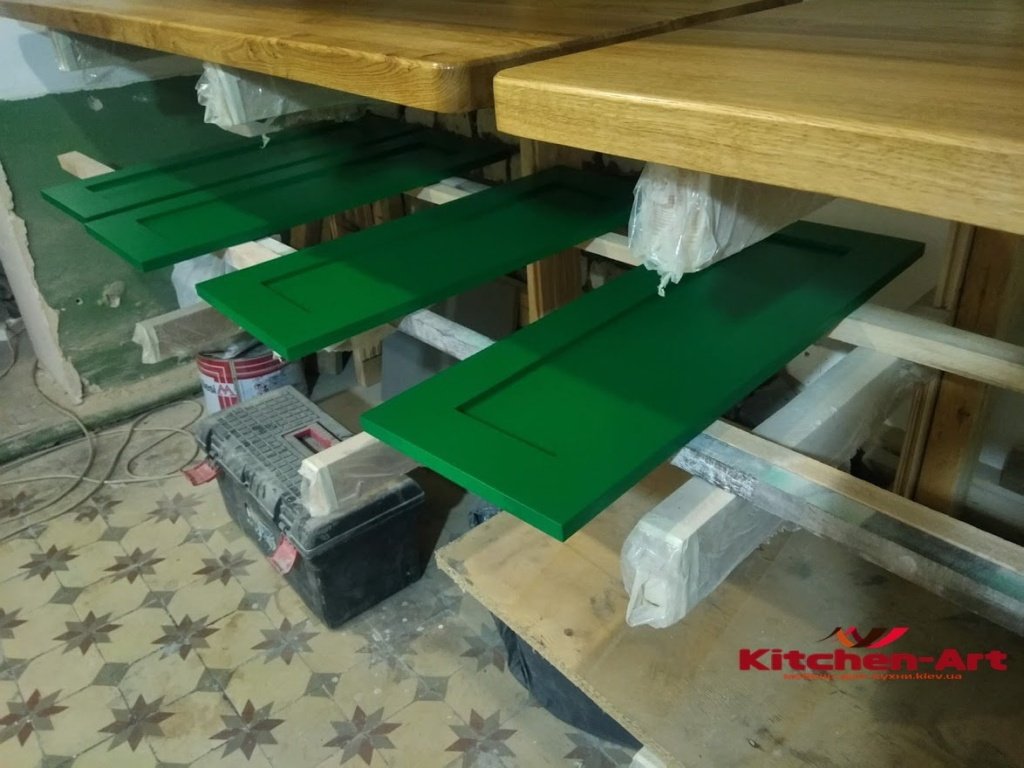 зеленые фасады для кухни на заказ