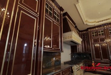 дизайзенская кухня из ольхи под заказ дизайзенская кухня из ольхи покрытая золотом