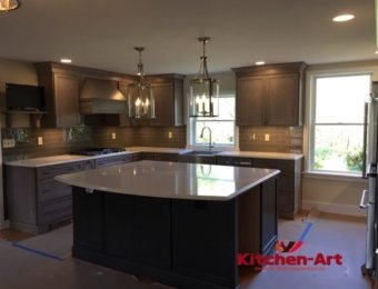 Кухня из ольхи и кварца Вишневое