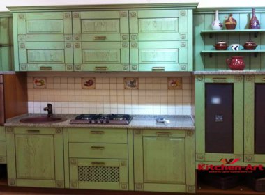 Деревянная зеленая кухня на заказ Деревянная зеленая кухня на заказ