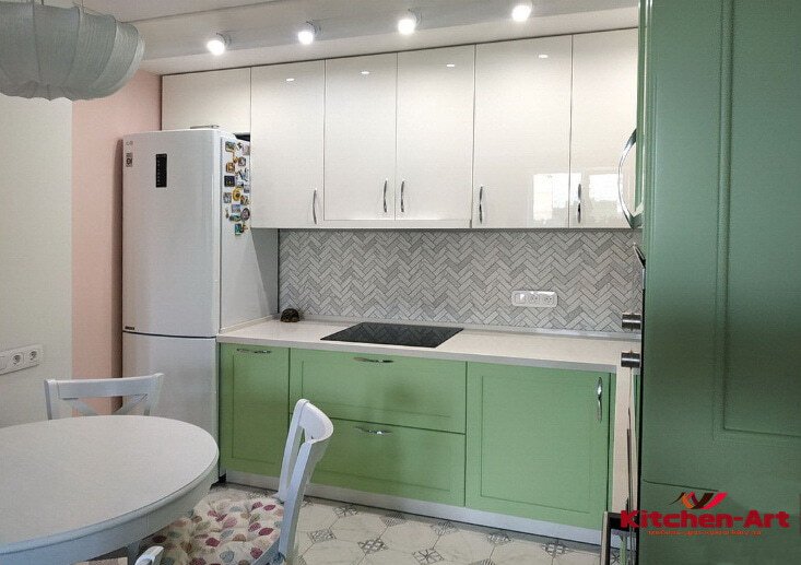 зеленая угловая кухня под закааз с кварцевой столешницей