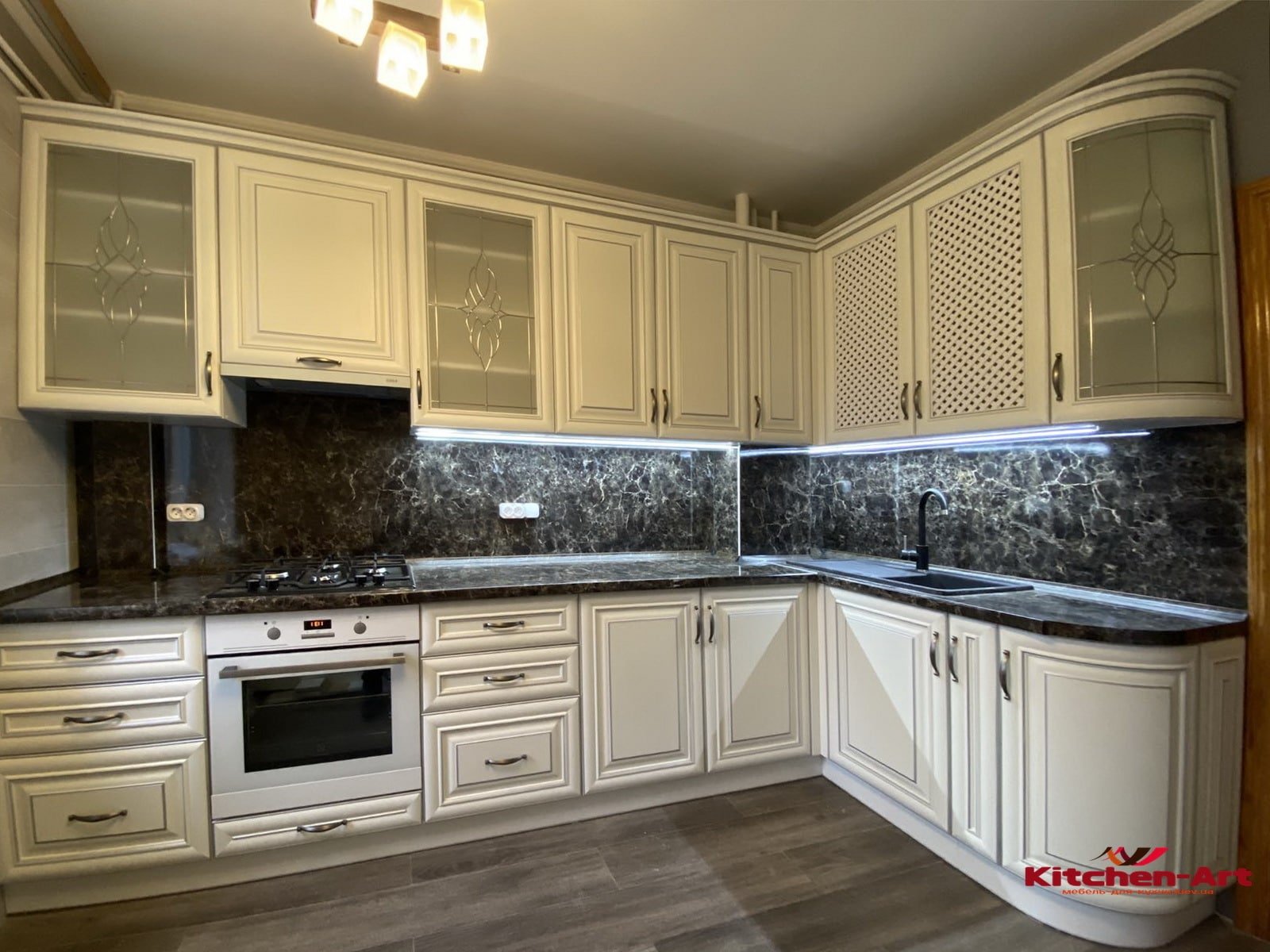 угловые кухи из массива бука