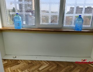 как прижать подоконник при монатаже