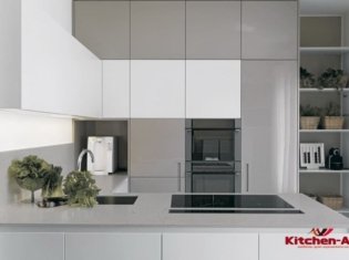 с образная вбудована кухня