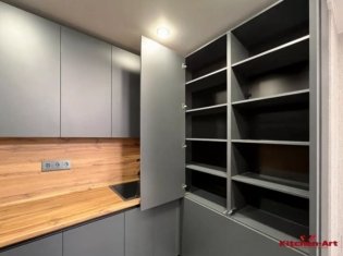 п обрабная вбудована кухня на замовлення