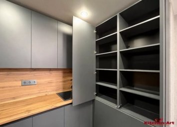 п обрабная вбудована кухня на замовлення