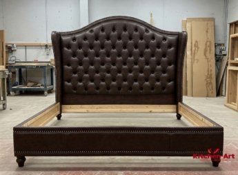 широкое изголовье