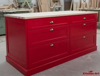 красный остров кухонный из дерева