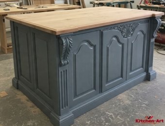 классический деревянный остров