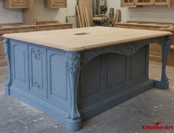 классический кухонный остров с резьбой