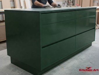 кухонный остров из зеленого мдф