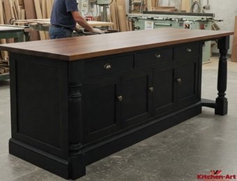 черная островная кухня