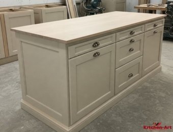 белый остров из натурального дерева