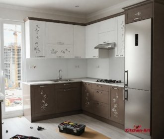 Серая угловая кухня