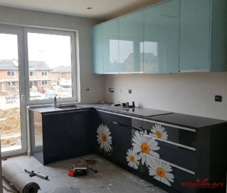 Белая угловая кухня под заказ Киев