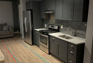 фурнітура з доводчиками