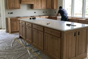 замена кухонной старой столешницы