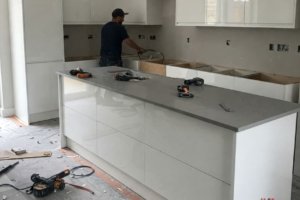 услуга замены старой столешницы