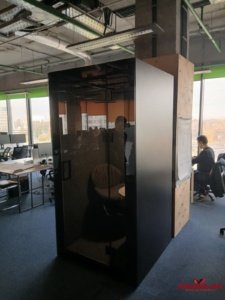 замовити кабіну для переговорів