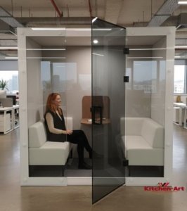 мобильная акустическая кабина на четыре человека