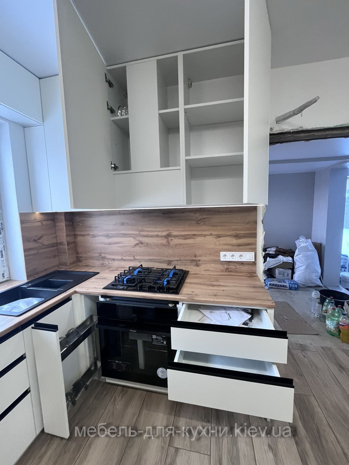 Виробництво кухонних меблів Виробництво кухонних меблів та скляних фартухів
