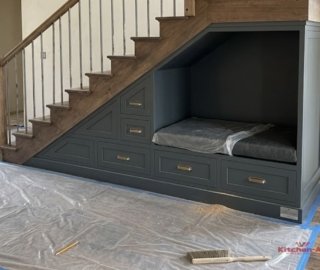 мини-кабинет под лестницей