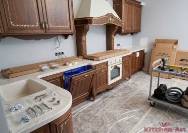 классический гарнитур из массива под ключ