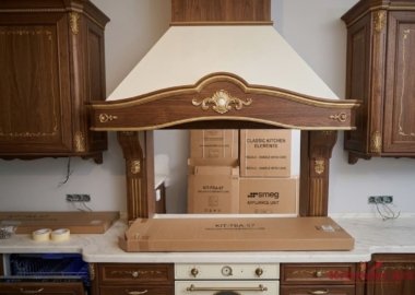 кухни из натурального дерева